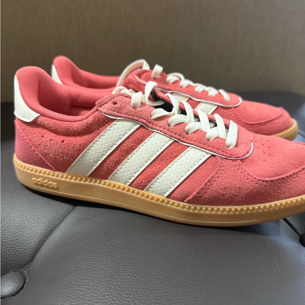 adidas Breaknet Sleek Sneakers (Coral Red)